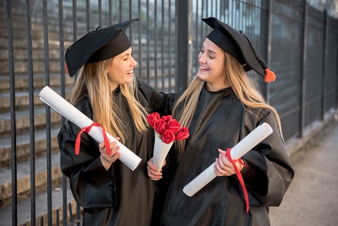 Top 10 Thoughtful Graduation Gifts to Celebrate Their Achievement