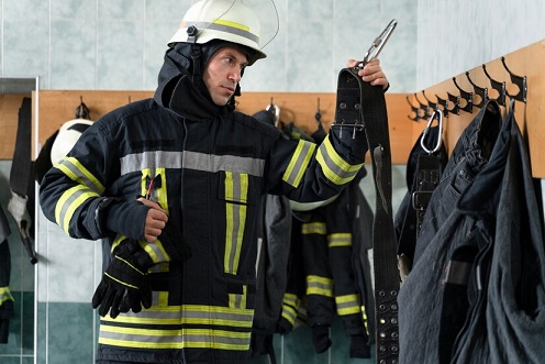 The Importance of Fire-Retardant Clothing in Hazardous Work Environments